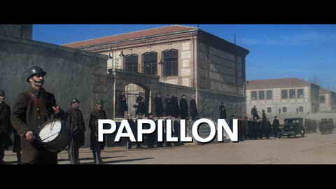 Titelbildschirm vom Film Papillon