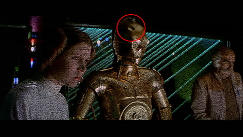 Fehlerbild [21] zum Film 'Star Wars: Episode IV (Krieg der Sterne)'