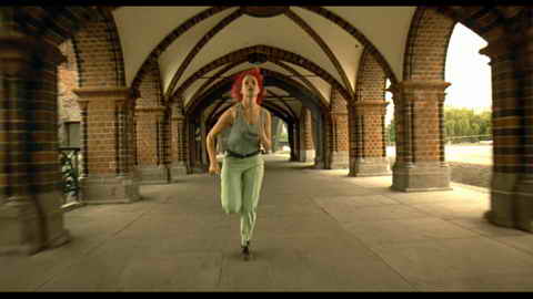 Screenshot [07] zum Film 'Lola rennt'