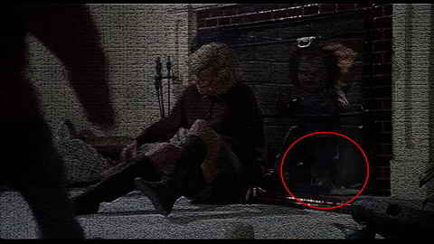 Fehlerbild [07] zum Film 'Chucky - Die Mörderpuppe'