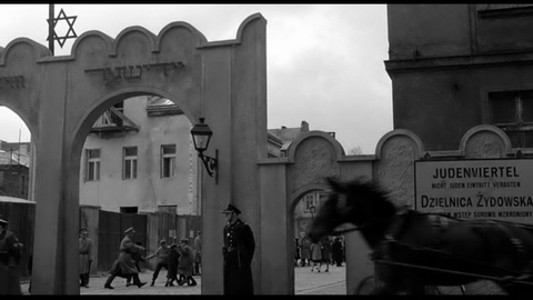 Screenshot [08] zum Film 'Schindlers Liste'