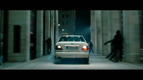 Screenshot [28] zum Film 'Unknown Identity'