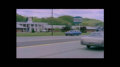 Screenshot [07] zum Film 'Zombie hing am Glockenseil, Ein'