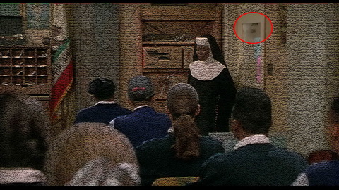Fehlerbild [02] zum Film 'Sister Act 2 - In göttlicher Mission'