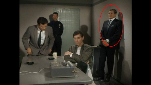 Fehlerbild [02] zum Film 'Columbo - Mord nach Rezept'