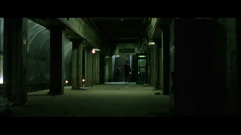 Screenshot [21] zum Film 'Matrix'