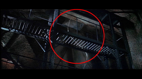 Fehlerbild [03] zum Film 'Mann mit der Todeskralle, Der'