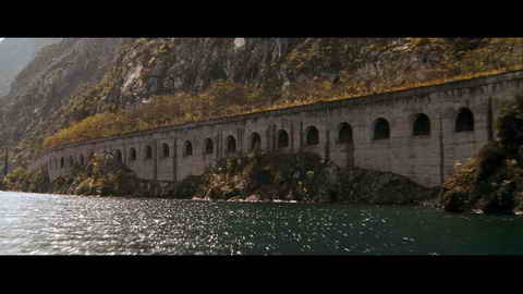 Screenshot [02] zum Film 'James Bond - Ein Quantum Trost'