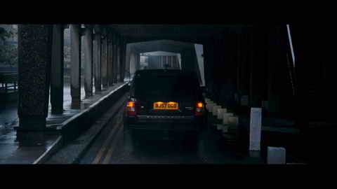 Screenshot [08] zum Film 'James Bond - Ein Quantum Trost'