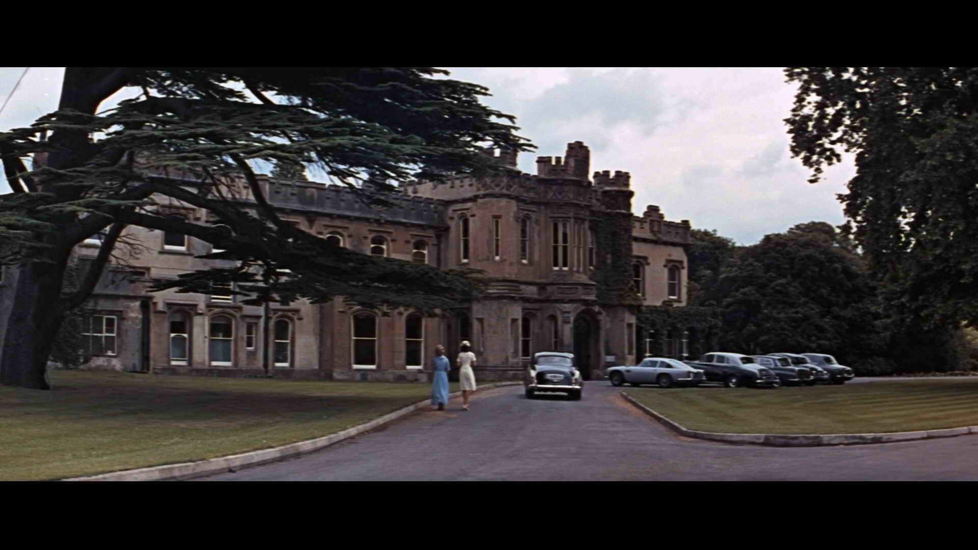 Screenshot [04] zum Film 'James Bond - Feuerball'