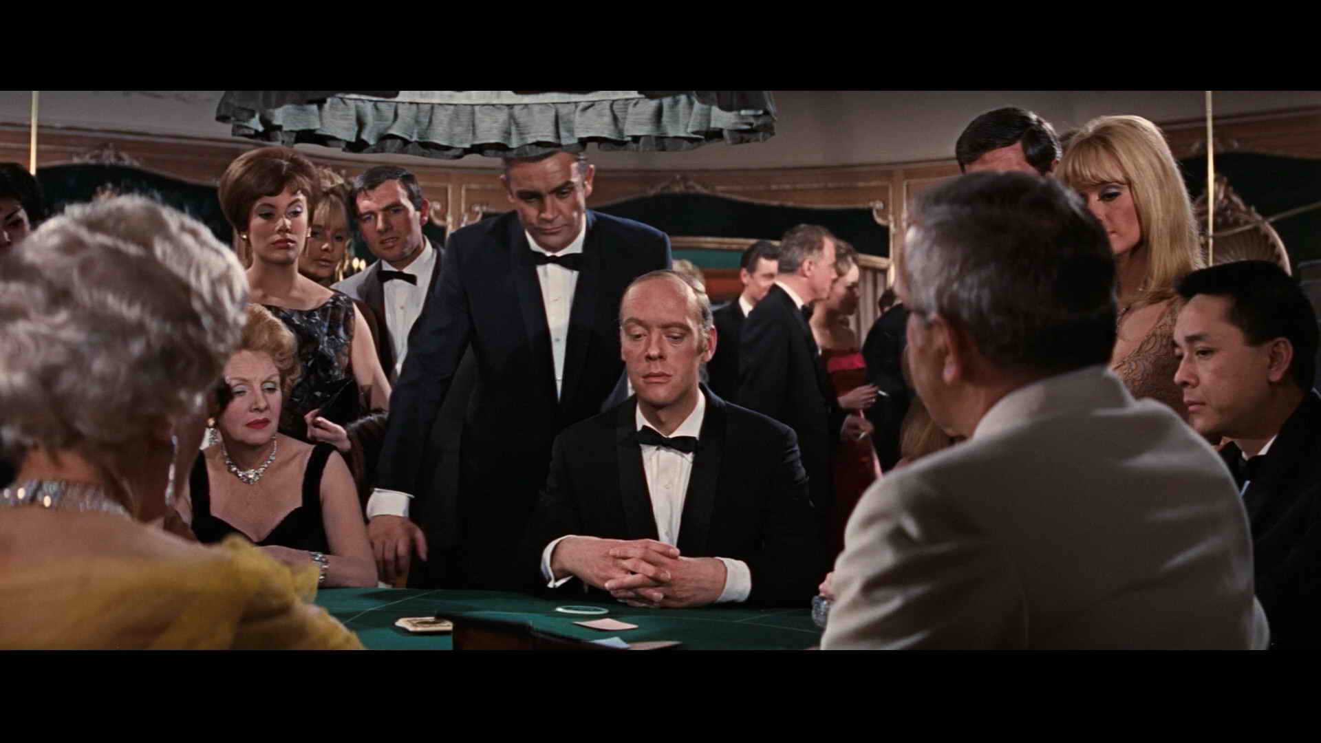 Screenshot [09] zum Film 'James Bond - Feuerball'