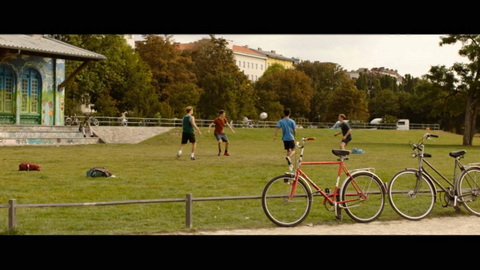 Screenshot [33] zum Film 25 km/h