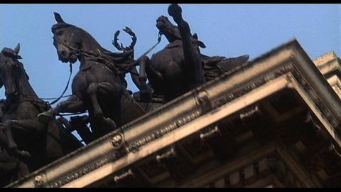 Screenshot [10] zum Film Zwilling kommt selten allein, Ein