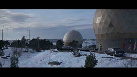 Screenshot [01] zum Film 'James Bond - Man lebt nur zweimal'